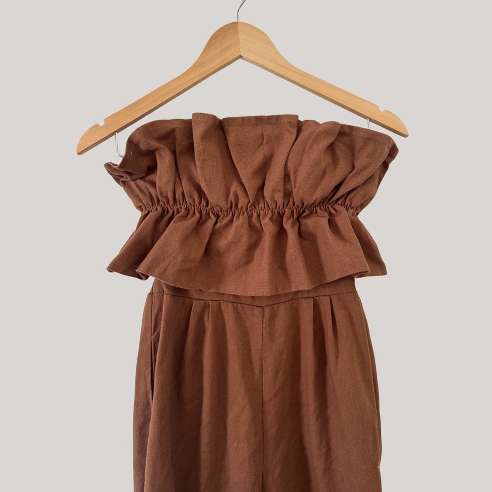 ASTR The Label Ruffle Bodice Tie Back Strapless Cotton Linen Jumpsuit Brown S - Picture 8 of 13